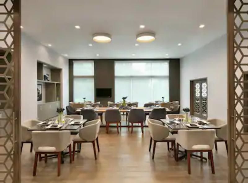Embassy Suites By Hilton Atlanta Midtown Extérieur photo