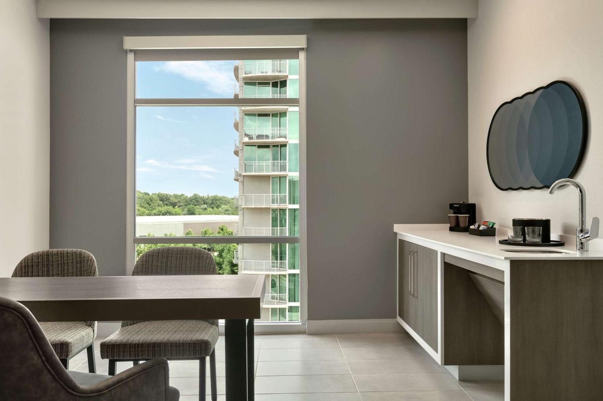 Embassy Suites By Hilton Atlanta Midtown Extérieur photo