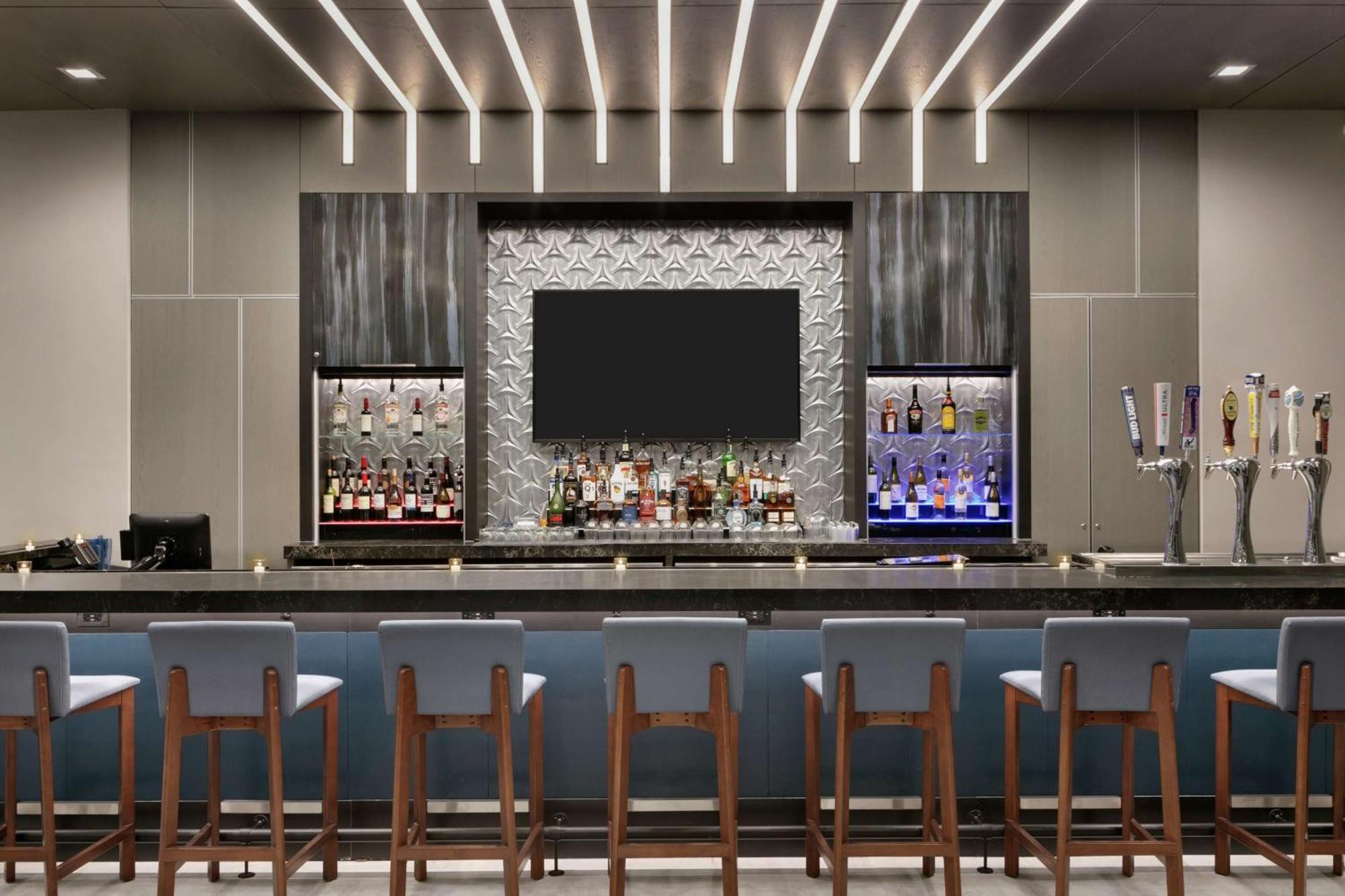 Embassy Suites By Hilton Atlanta Midtown Extérieur photo
