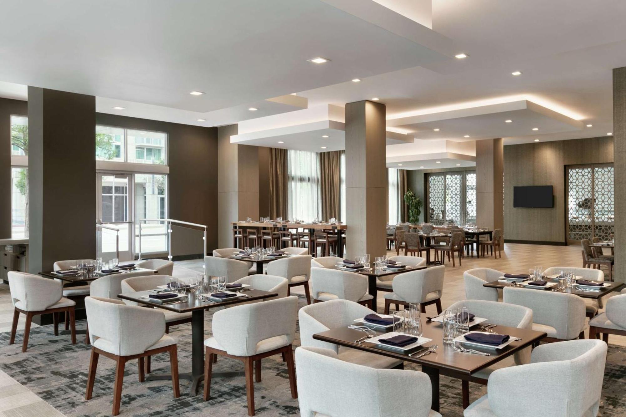 Embassy Suites By Hilton Atlanta Midtown Extérieur photo