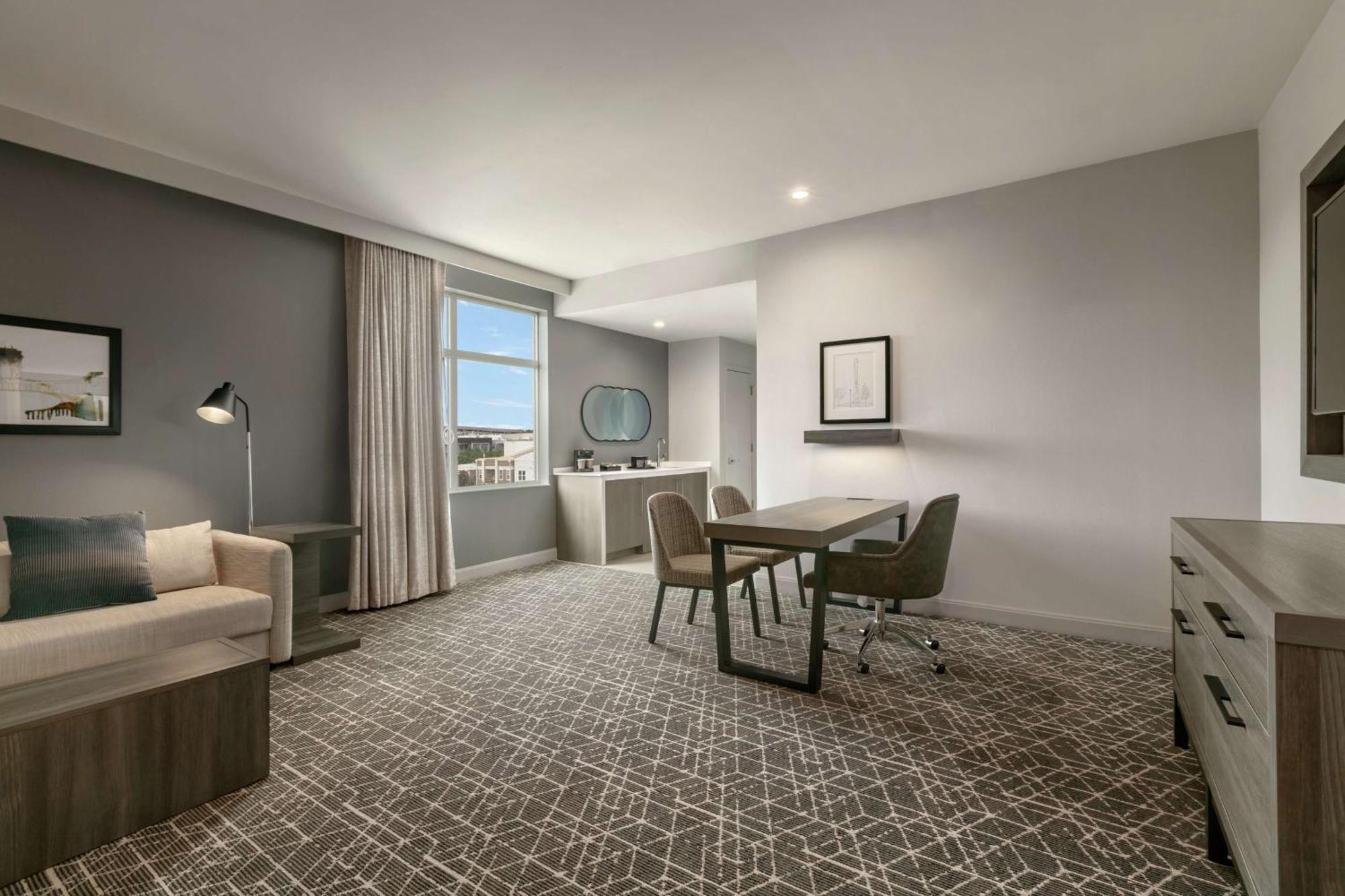 Embassy Suites By Hilton Atlanta Midtown Extérieur photo